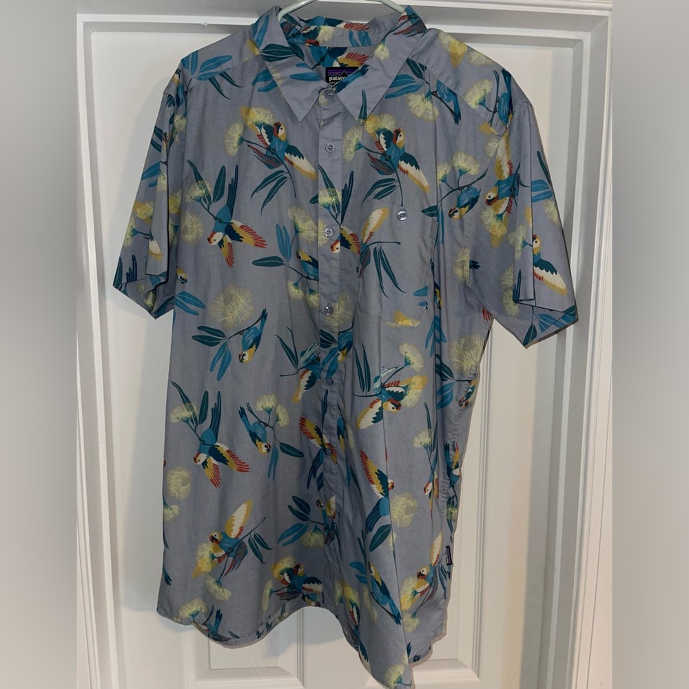 XXL Patagonia bird short sleeve button-up